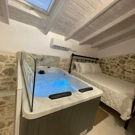 Casa Pietra بيت للعطل *