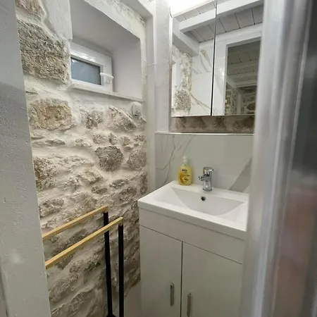 Casa Pietra *